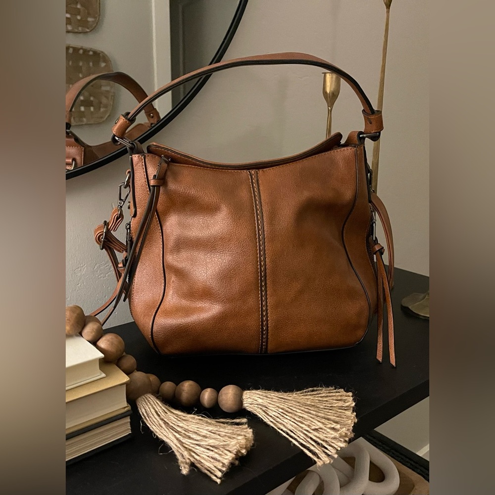 NWOT Women’s Brown Leather Crossbody/Satchel